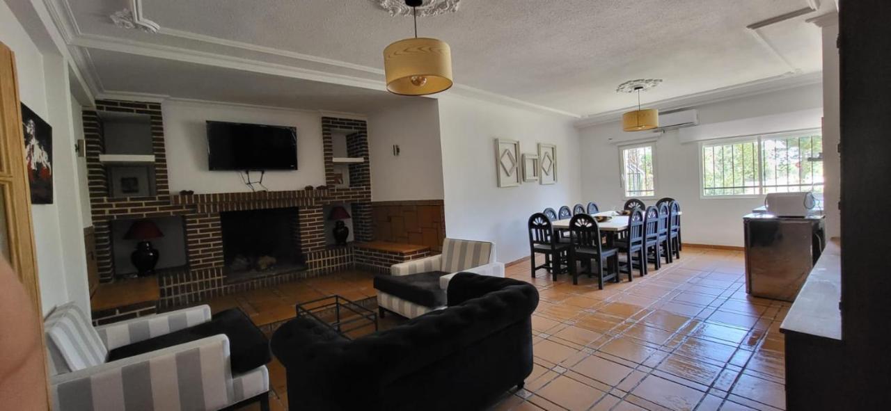 Hostal San Martín de Montalbán מראה חיצוני תמונה