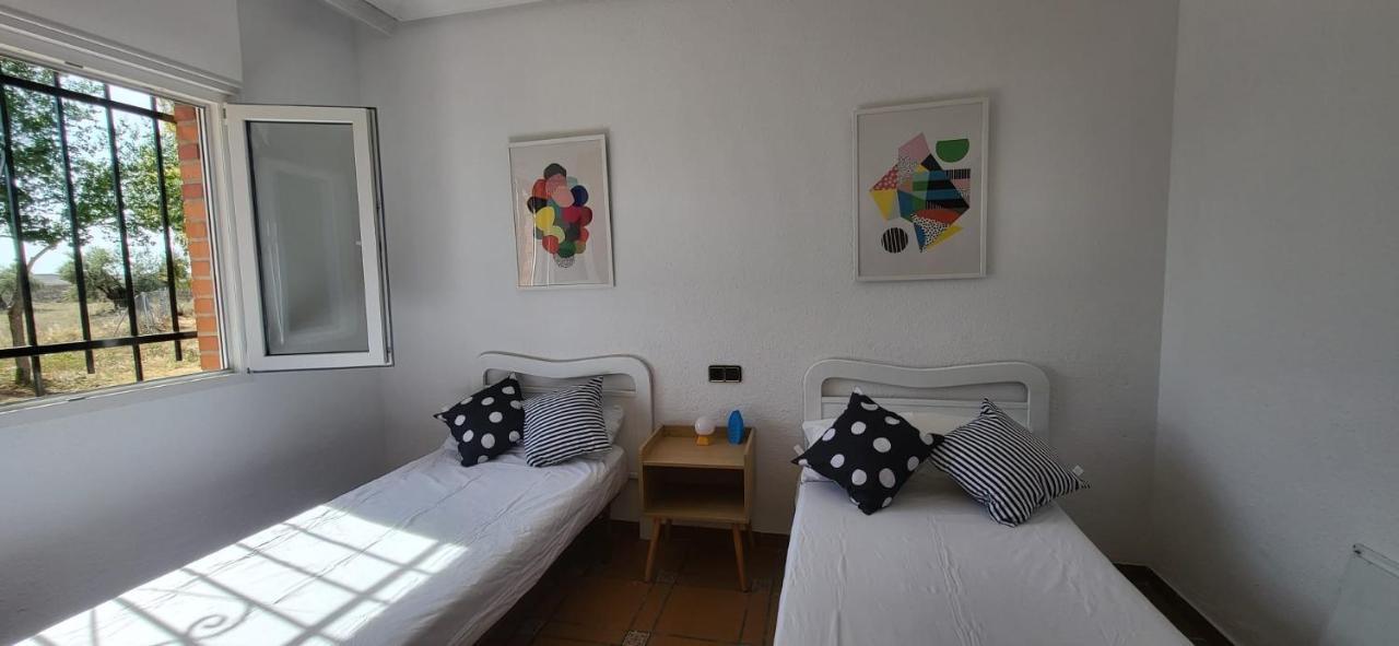 Hostal San Martín de Montalbán מראה חיצוני תמונה